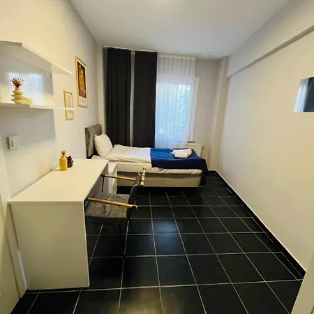 Apartament Studio In A Digital Nomad House 102 *