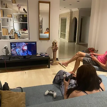 In A Digital Nomad House 102 דירה איסטמבול